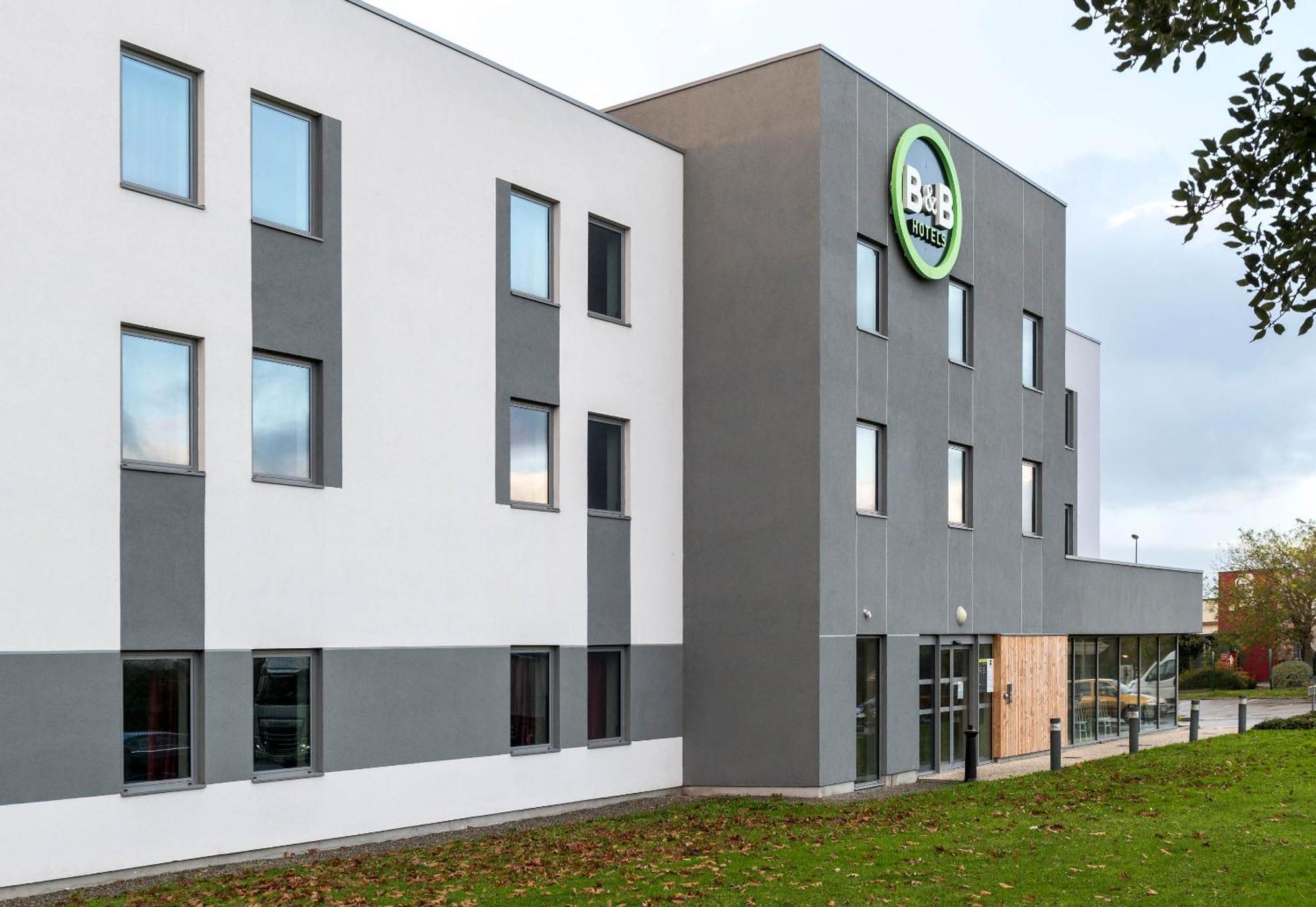 Ouest 2* Laval (Mayenne)